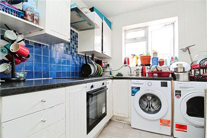 2 Bedroom Flat To Rent In Canterbury Road, Croydon, CR0
