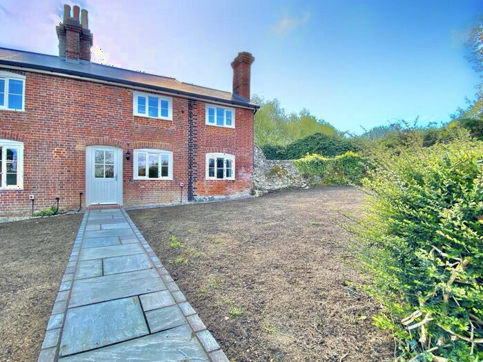 3 Bedroom Cottage To Rent In Shingle Barn Lane, West Farleigh, Maidstone, ME15