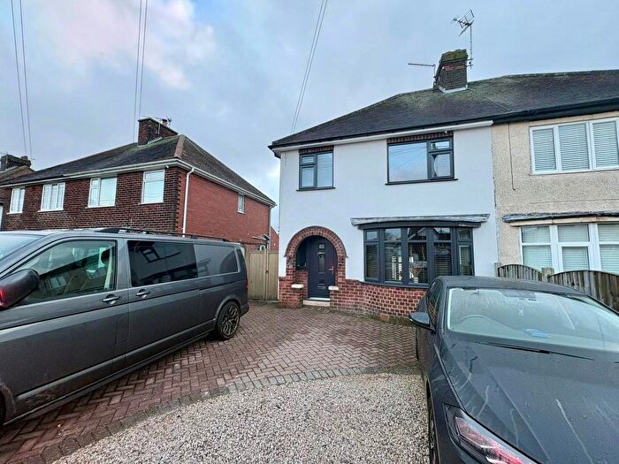 3 Bedroom Property To Rent In Rowthorne Lane, Chesterfield, S44