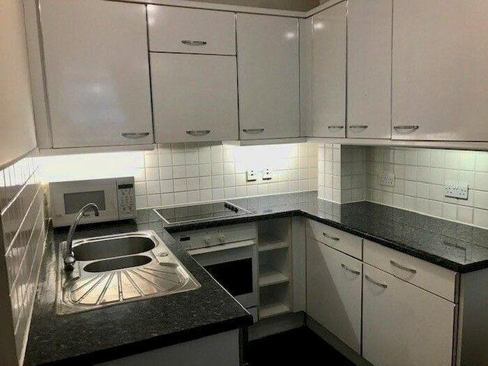 1 Bedroom Flat To Rent In Priory House, Friar Street, London, EC4V
