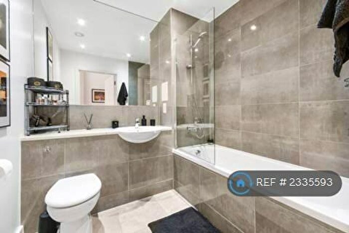 2 Bedroom Flat To Rent In Amelia Street, Elephant & Castle, SE17