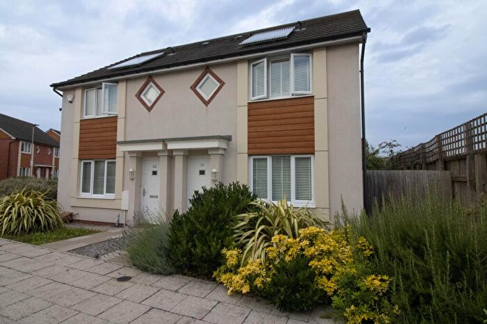 2 Bedroom Semi-Detached House For Sale In Hattersley Way, Leicester, LE2