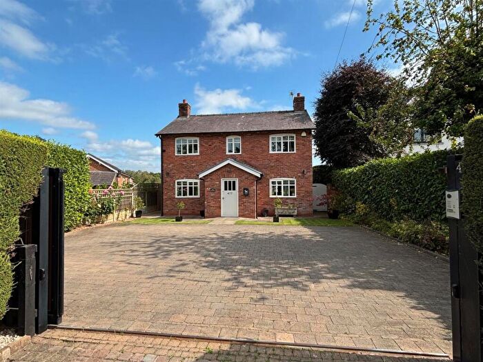 3 Bedroom Detached House For Sale In Chester Road, Woodford, SK7