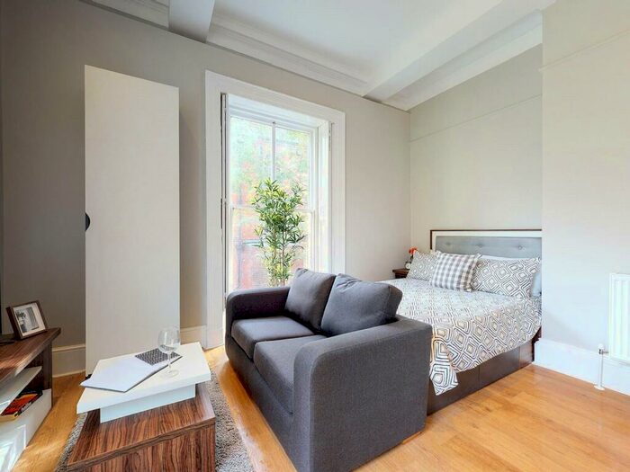 Studio To Rent In Springfield Mount, Leeds, West Yorkshire, LS2