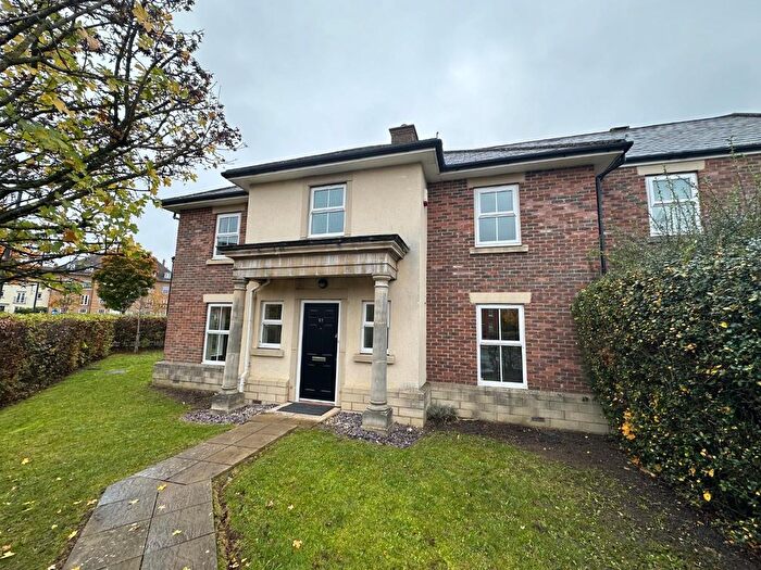 4 Bedroom Semi-Detached House To Rent In Dowland Close, Swindon, SN25
