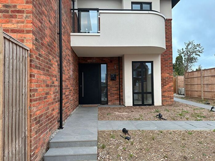 2 Bedroom Flat To Rent In Queens Road, Truscott House, CT5