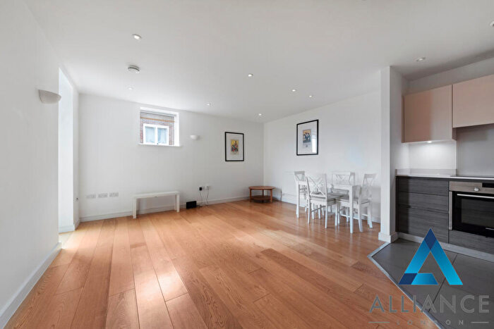 1 Bedroom Apartment To Rent In Sotherby Court, Victoria Park, E2