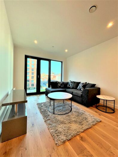 2 Bedroom Flat To Rent In The Axium, Windmill Street, Birmingham, B1