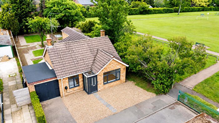 4 Bedroom Detached Bungalow For Sale In Glebe Way, Hardingstone, Northampton, NN4