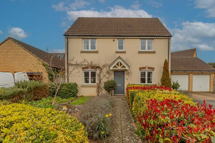 3 Bedroom Detached House For Sale In Avenue De Gien, Malmesbury, SN16