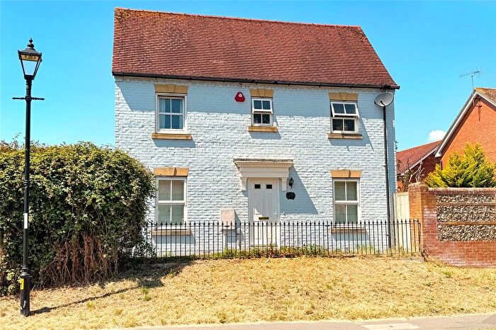 3 Bedroom Semi-Detached House For Sale In Wilkinson Close, Angmering, West Sussex, BN16