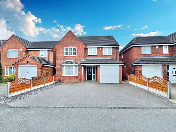 4 Bedroom Detached House For Sale In Coombe Drive, Nuneaton, CV10