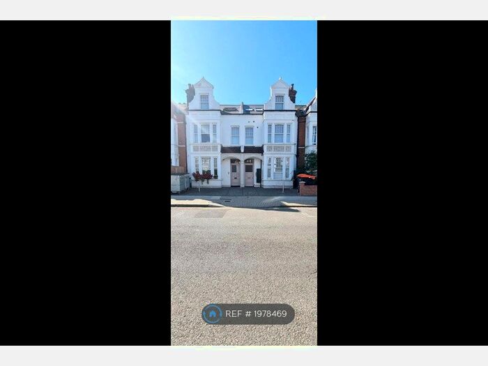 Studio To Rent In Montserrat Road, London, SW15