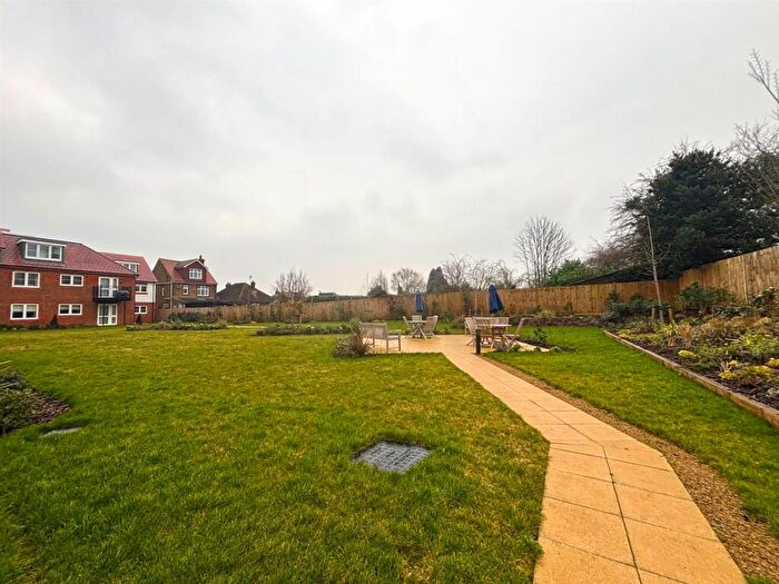 1 Bedroom Flat For Sale In - High Street, Rainham, Gillingham, ME8