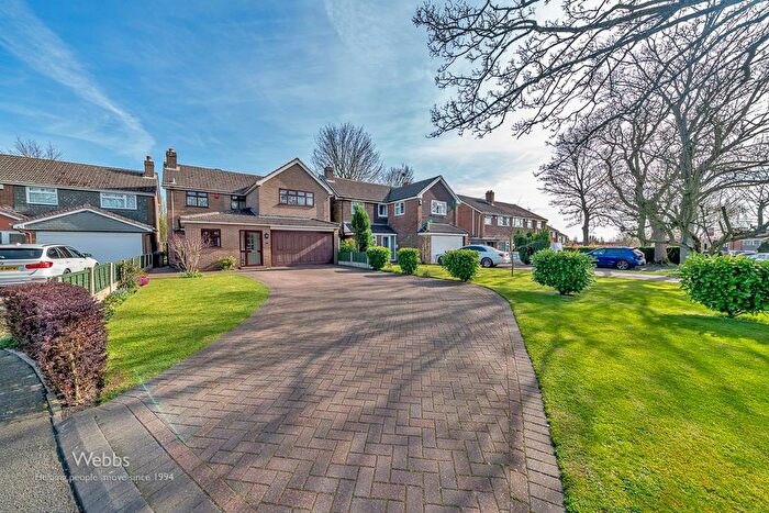 4 Bedroom Detached House For Sale In Fernleigh Road, Walsall, WS4