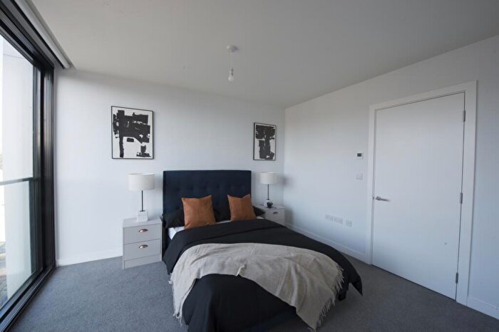 2 Bedroom Flat To Rent In The Courtyard Circus Street, BN2