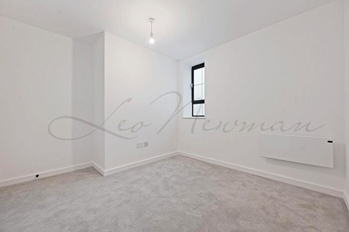 2 Bedroom Flat To Rent In Caroline Street, Limehouse, E1