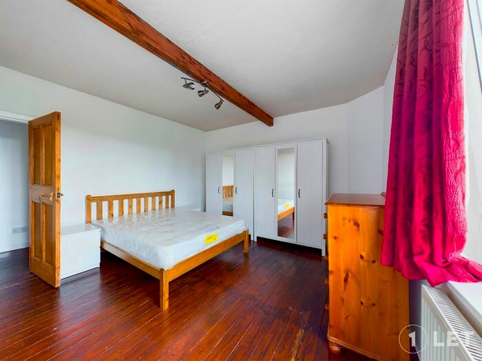 2 Bedroom Flat To Rent In Hutchison Avenue, Chesser, Edinburgh, EH14