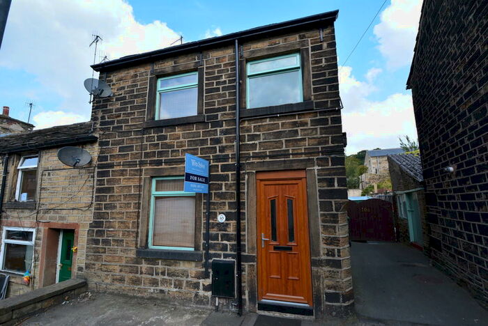 1 Bedroom Terraced House To Rent In Penistone Road, New Mill, Holmfirth, HD9