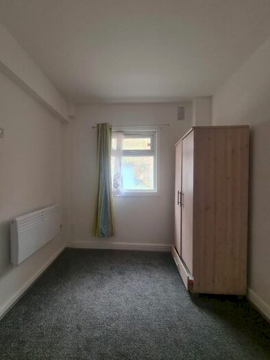 1 Bedroom Flat To Rent In Sprowston Mews, London, E7