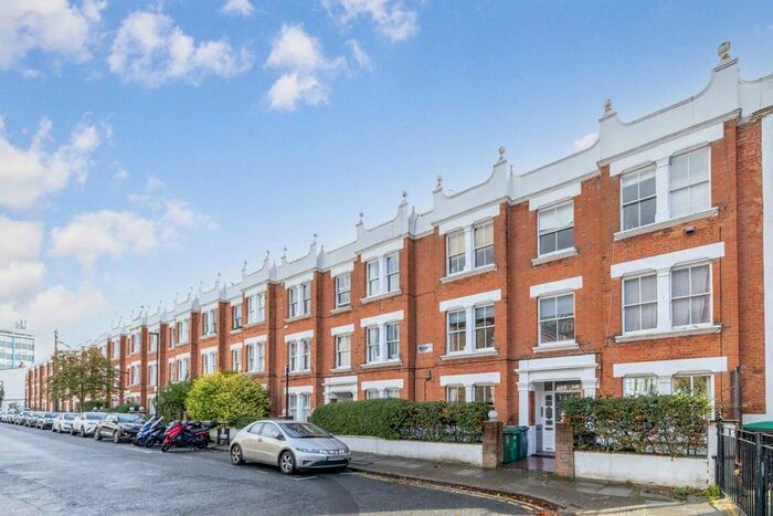 2 Bedroom Flat To Rent In Hargrave Road, London, N19