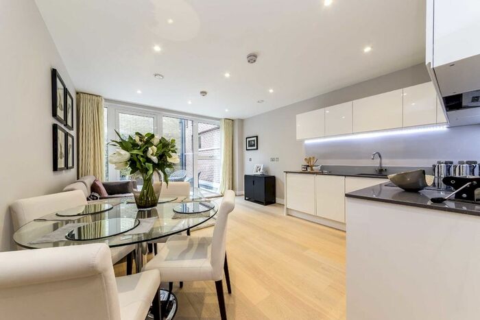2 Bedroom Flat To Rent In King Street, London, W6