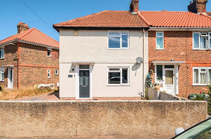 3 Bedroom End Of Terrace House For Sale In Meredith Road, Worthing, West Sussex, BN14