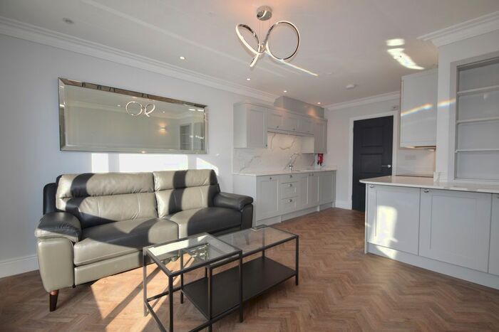 2 Bedroom Flat To Rent In Marlborough Road, Roath, CF23