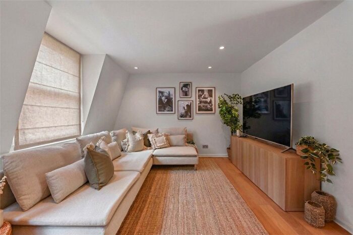 2 Bedroom Flat To Rent In Bingham Place, London, W1U