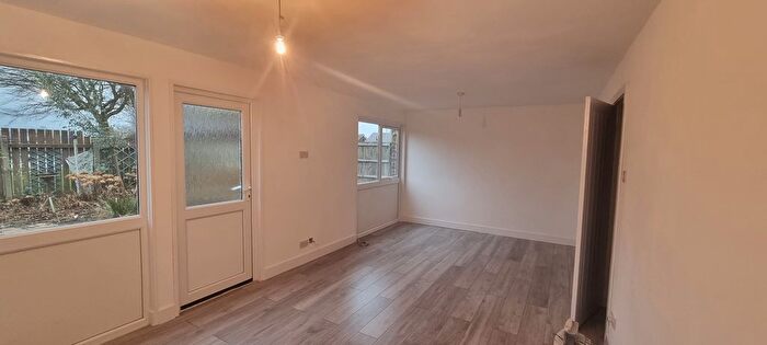 3 Bedroom Terraced House To Rent In Chelburn Close, Stockport, SK2