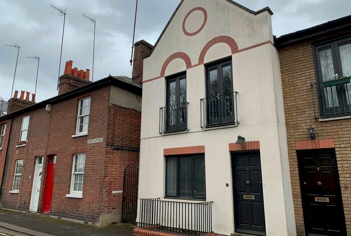 2 Bedroom Town House To Rent In The Plummery, Reading, RG1