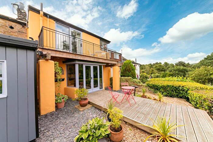 3 Bedroom Terraced House For Sale In Poplar Bank, Fenay Bridge, HD8
