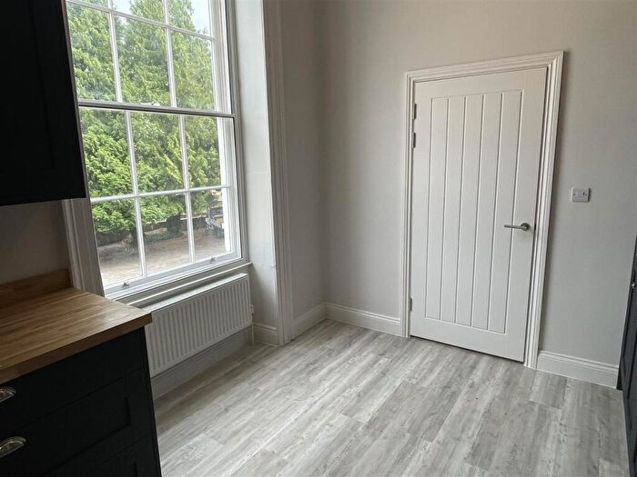 1 Bedroom Flat To Rent In The Chipping, Wotton-Under-Edge, GL12