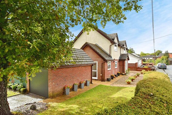 4 Bedroom Detached House For Sale In Aberlash Road, Ammanford, Carmarthenshire, SA18