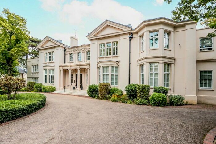 3 Bedroom Flat To Rent In Fairlawn, Wimbledon Park Side, London, SW19