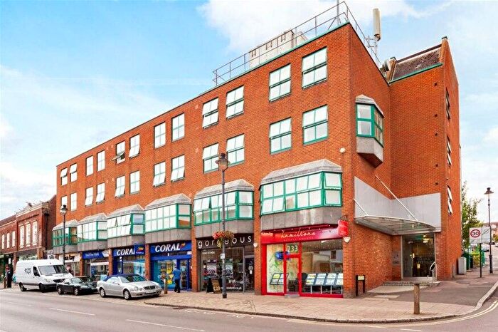 2 Bedroom Flat To Rent In Callard House, High Street, Berkhamsted, HP4