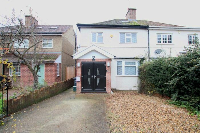 3 Bedroom Semi-Detached House To Rent In Jersey Road, Hounslow, TW5