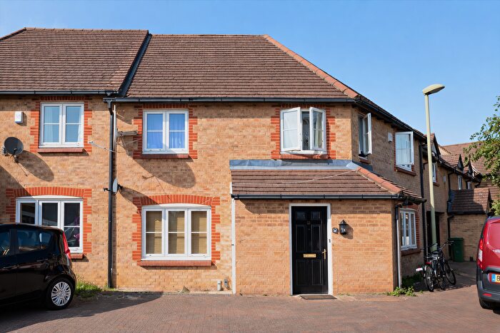 2 Bedroom Flat To Rent In Hubble Close, Oxford, OX3