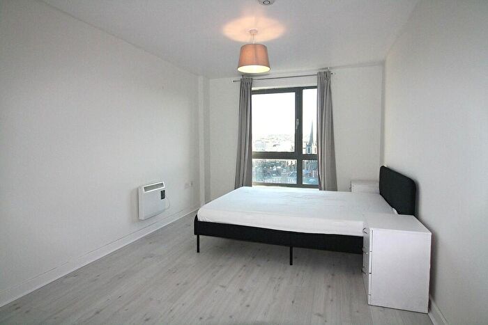 2 Bedroom Apartment To Rent In Spacious Top Floor Apartment With Stunning Views And Allocated Parking, S3