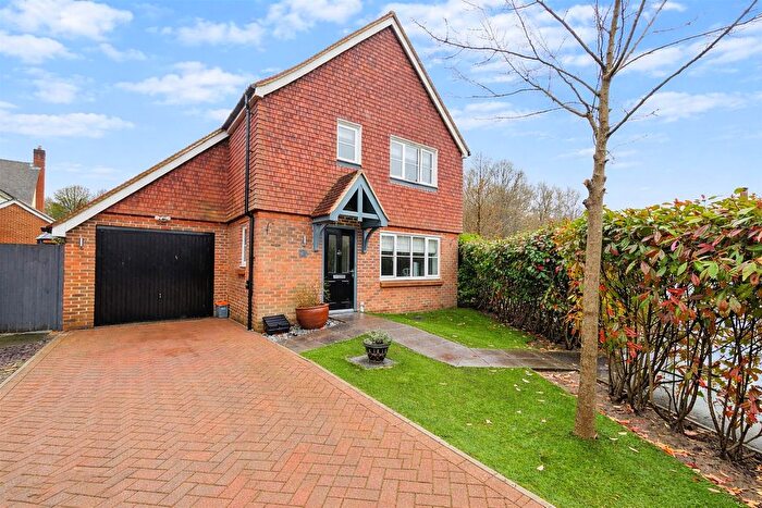 3 Bedroom Detached House For Sale In Old Common Way, Uckfield, TN22