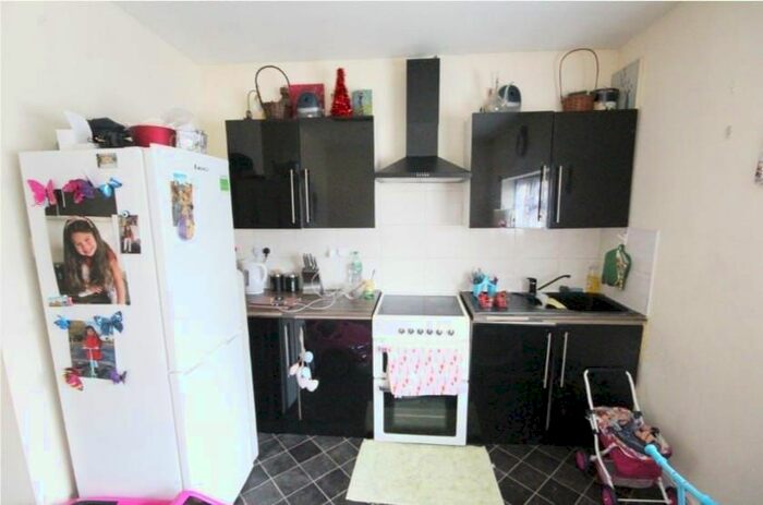 1 Bedroom Flat To Rent In Harewood Drive, Ilford, IG5