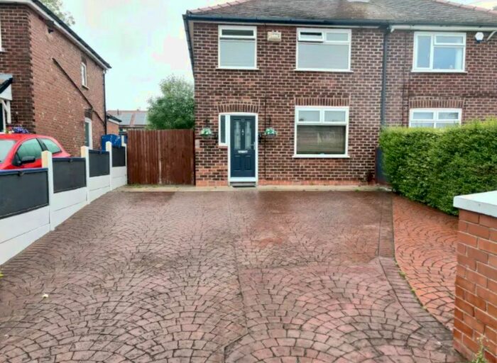 3 Bedroom Semi-Detached House To Rent In Birdhall Road, Cheadle Hulme, Cheadle, SK8