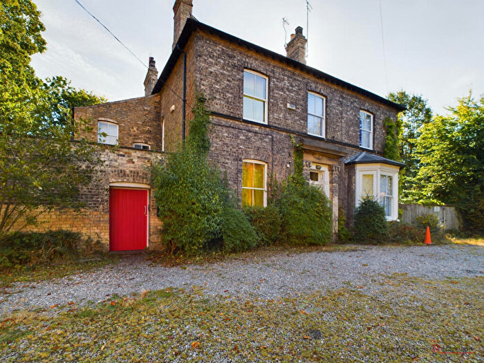 5 Bedroom Detached House To Rent In Clough Road, HU6