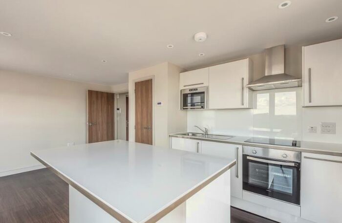 2 Bedroom Flat To Rent In Miflats, RG12