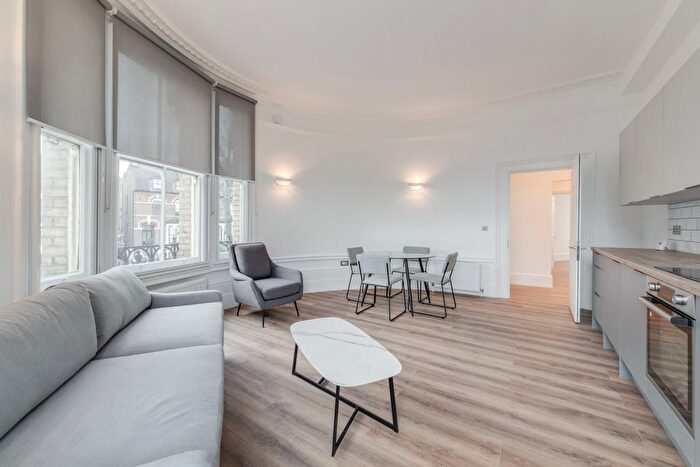 2 Bedroom Flat To Rent In New Cross Road, Canary Wharf, SE14