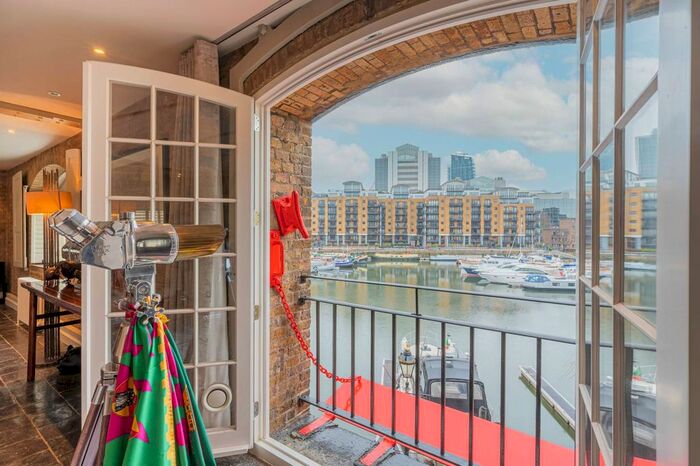 4 Bedroom Flat To Rent In East Smithfield, St Katharine Docks, London, E1W