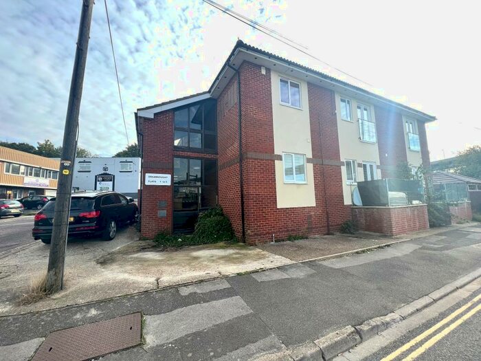 1 Bedroom Apartment To Rent In Hazel Road, Southampton, SO19