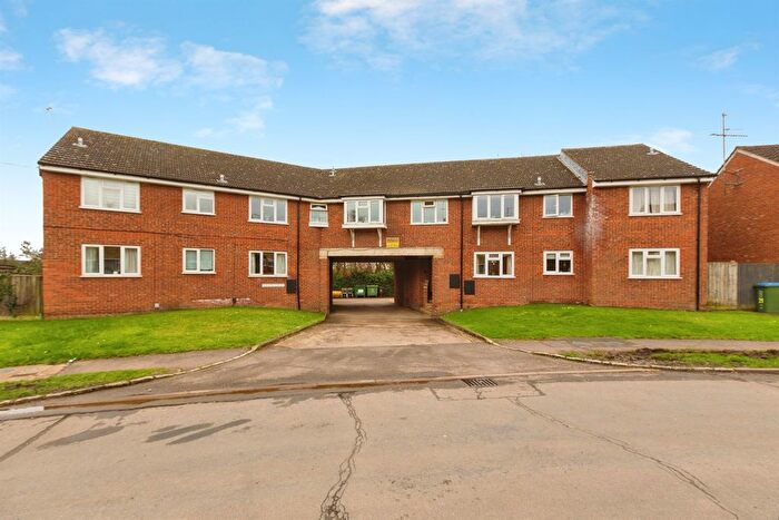 1 Bedroom Flat For Sale In Intalbury Avenue, Aylesbury, HP19