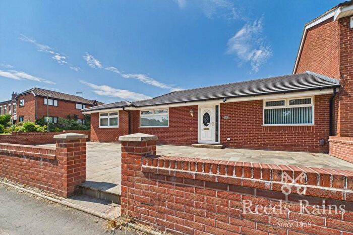 3 Bedroom Bungalow For Sale In Bow Lane, Leyland, Lancashire, PR25