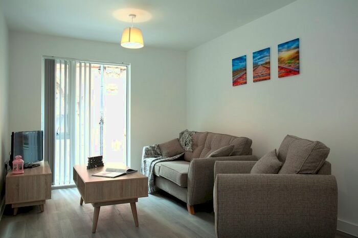 2 Bedroom Flat To Rent In Simpson Street, Halo House, M4